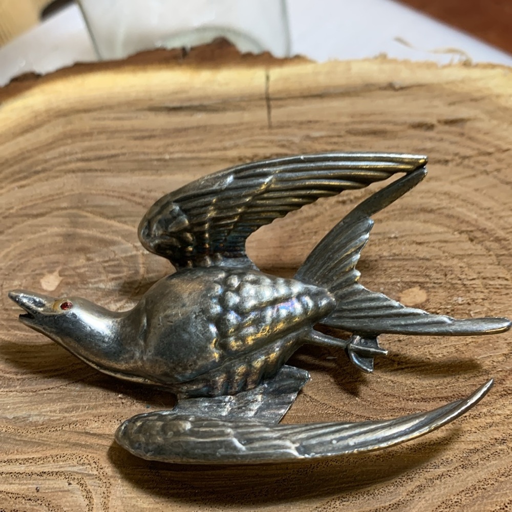 Big Metal Bird Pin. Brooch - Picture 3 of 6